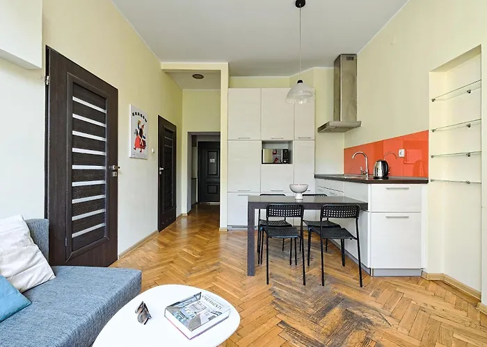 Golden Apartments&D8B